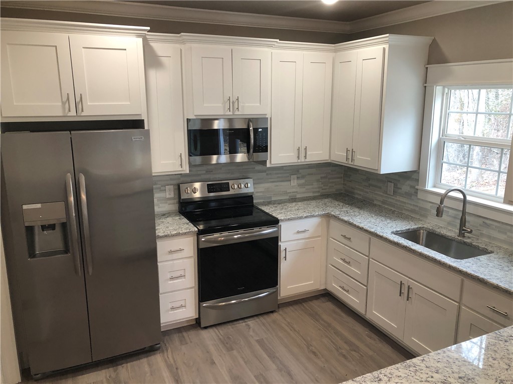 Lands End Sub Bvv - Residential Lease