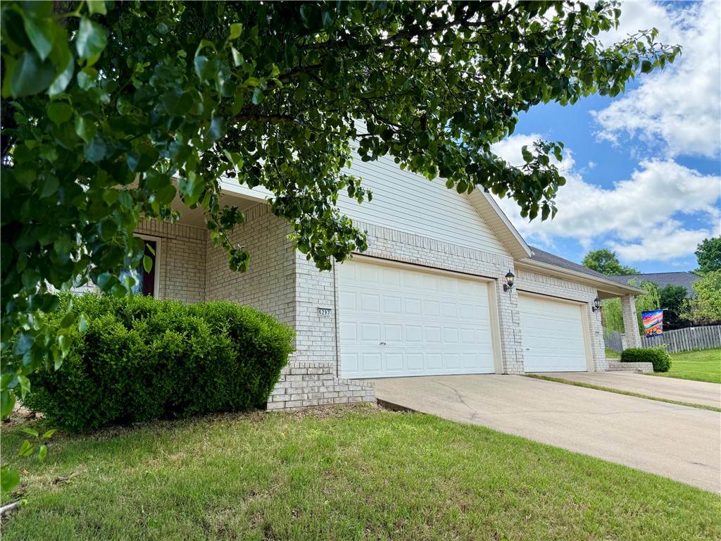 Upscale Duplex located on a corner lot, One side is currently occupied on a month to month bases.  Make the vacant side your home and continue to lease occupied side or perfect for an extended family situation.  Harmony Pointe Park is located just down the street and has a cozy neighborhood feel with single family homes as the primary homes in this neighborhood. One side is  equipped with washer, dryer and refrigerator.  Both sides have 3 bedrooms, 2 full baths, pantry, 2 car garage, extra wide hallways, ceramic tile throughout, new granite on vacant side, front porch and backyard patio with privacy fence around backyards. Make your showing time appointment and make this your home or a great investment.