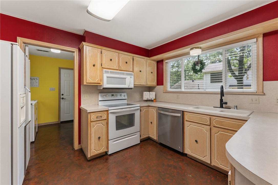 East Oaks Ph Ii - Residential