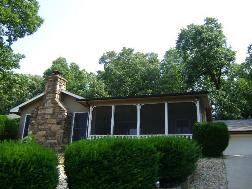 Wonderful 3 bedroom 2 bath rental with winter lake view! Screened front porch to see lake Windsor, oversized garage, updated master bath, 2 car oversized garage, open floor plan with dining area, large living area with wood burning fireplace, updated light fixtures, separate laundry room with lots of room. Bentonville schools.