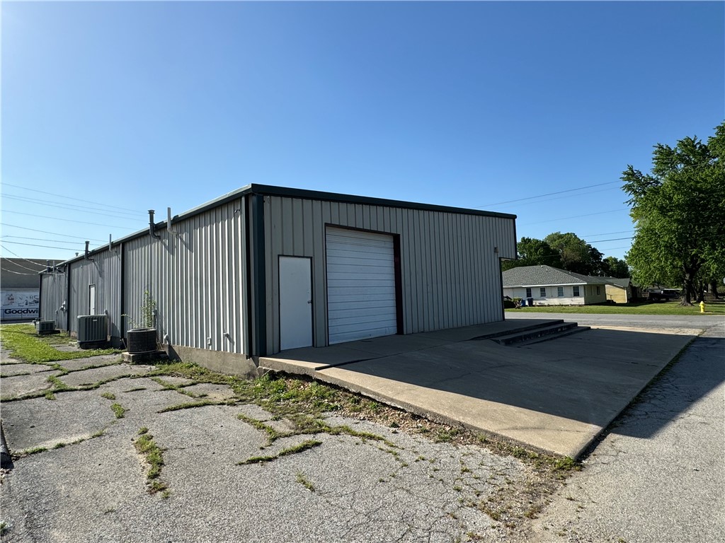 Carneys Corner Siloam Spgs - Commercial Lease