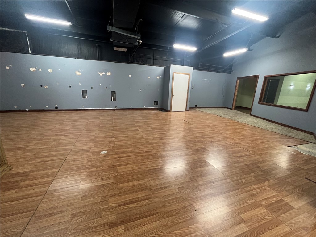 Carneys Corner Siloam Spgs - Commercial Lease