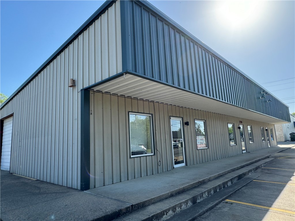 Carneys Corner Siloam Spgs - Commercial Lease