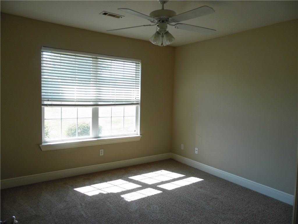 Tunbridge Wells Sub Bentonville - Residential Lease