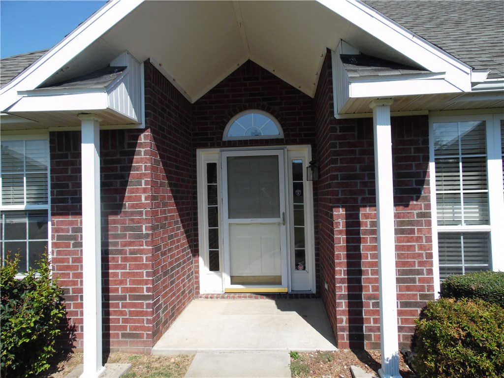 Tunbridge Wells Sub Bentonville - Residential Lease