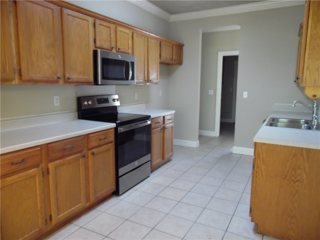 Tunbridge Wells Sub Bentonville - Residential Lease