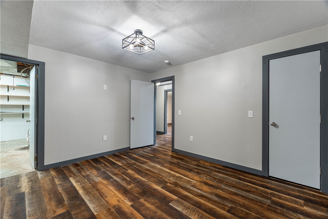 Brompton Courts Bvv - Residential Lease