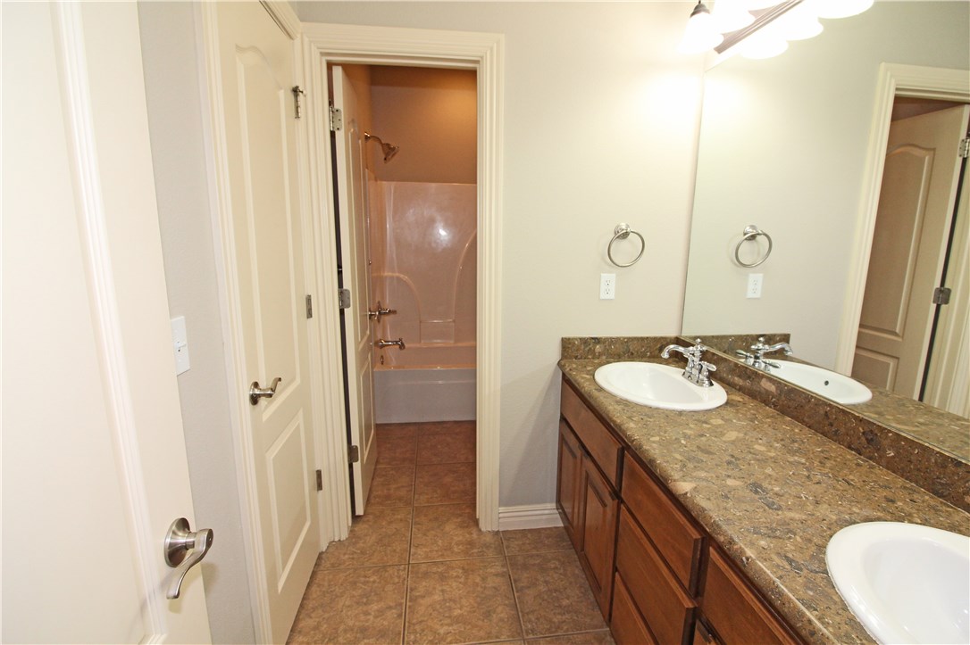 Kensington Hills Centerton - Residential