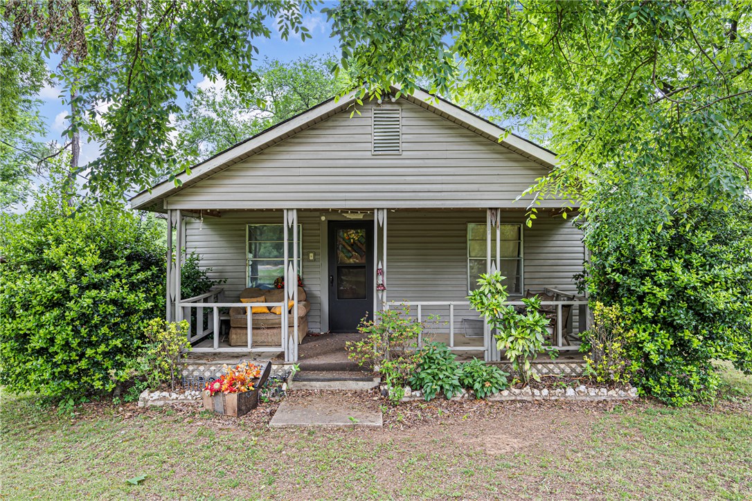 Step inside this cozy home full of character and warmth. Featuring a spacious living area, large dining room, and functional kitchen, this property offers plenty of room to make it your own. Rustic touches, farmhouse-inspired décor, and abundant natural light create a welcoming atmosphere throughout.

The home includes comfortable bedrooms, ample storage, and a practical layout that provides both everyday functionality and opportunities for customization. The large dining space is perfect for gathering with family and friends, while the kitchen offers plenty of cabinet storage and workspace.

Whether you’re looking for your first home, an investment property, or a place to add your personal touch, this property offers affordability, charm, and potential. Enjoy country-style living with room to grow and make lasting memories. SEE MLS#1345472