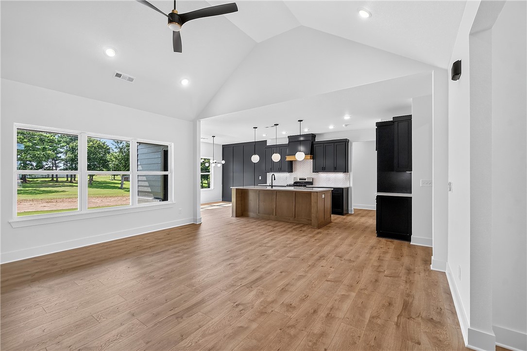 Spring Creek Farms Ph I Springdale - Residential