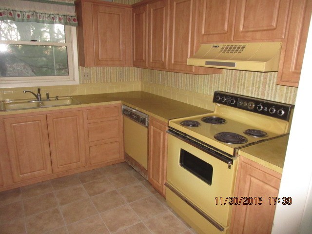 Townhouse Tct 3 A/K/A Drake Court Bvv - Residential