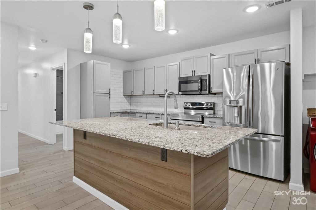 Cedarpoint Sub - Residential Lease