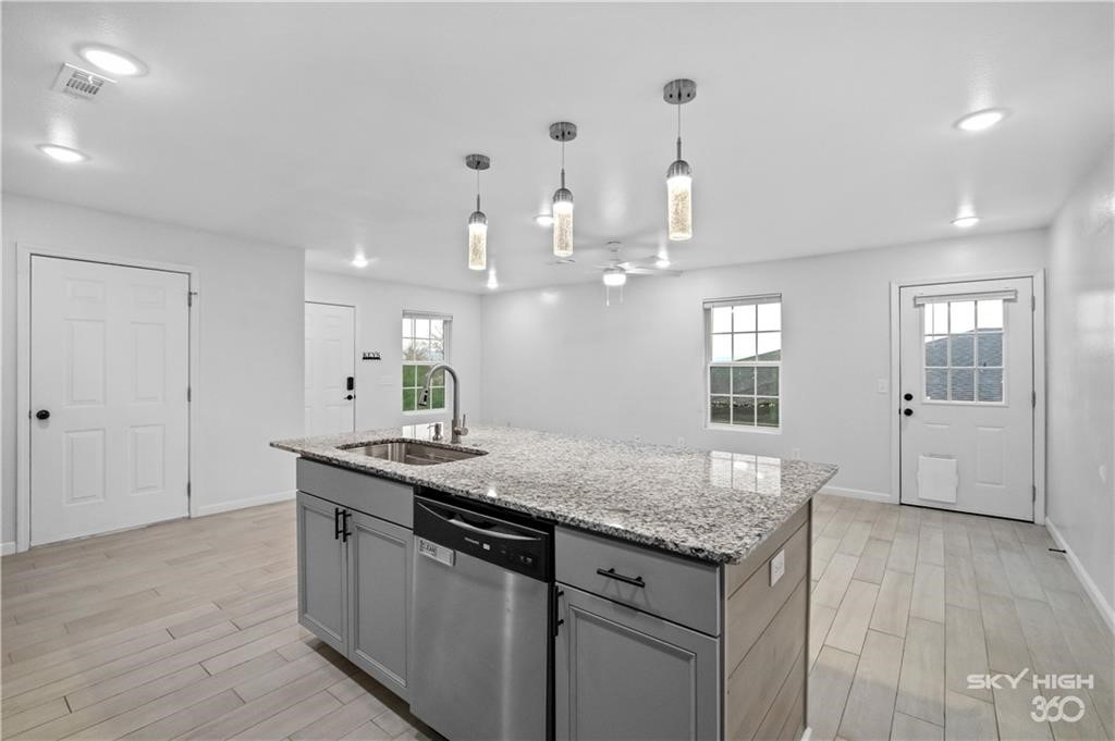 Cedarpoint Sub - Residential Lease