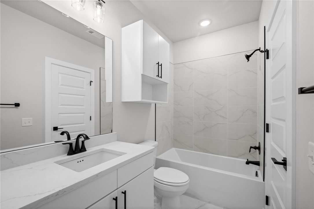 MEDLIN MEADOWS SUB PH 2-BENTONVILLE - Residential