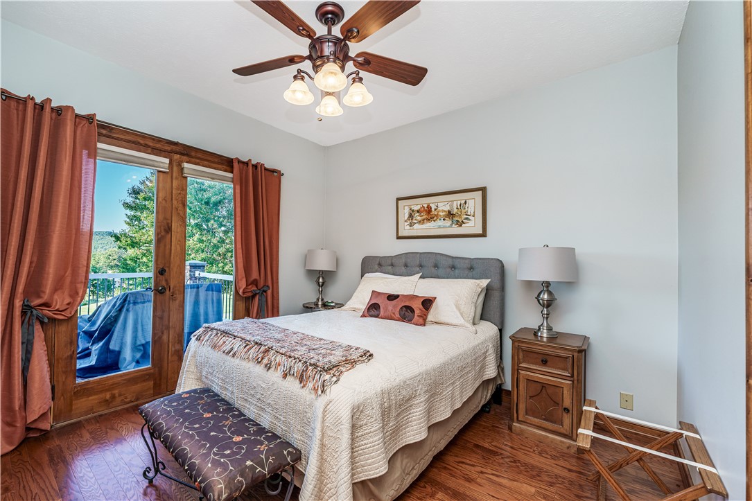 Unit 112 Holiday Island - Residential