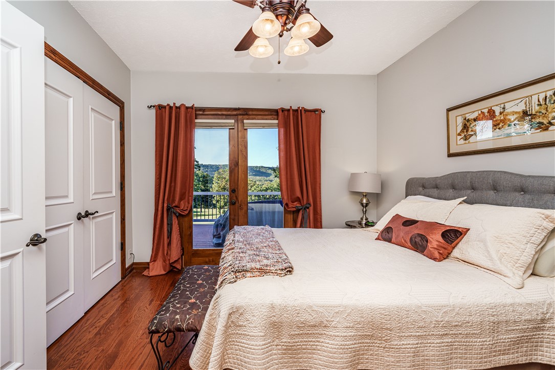 Unit 112 Holiday Island - Residential