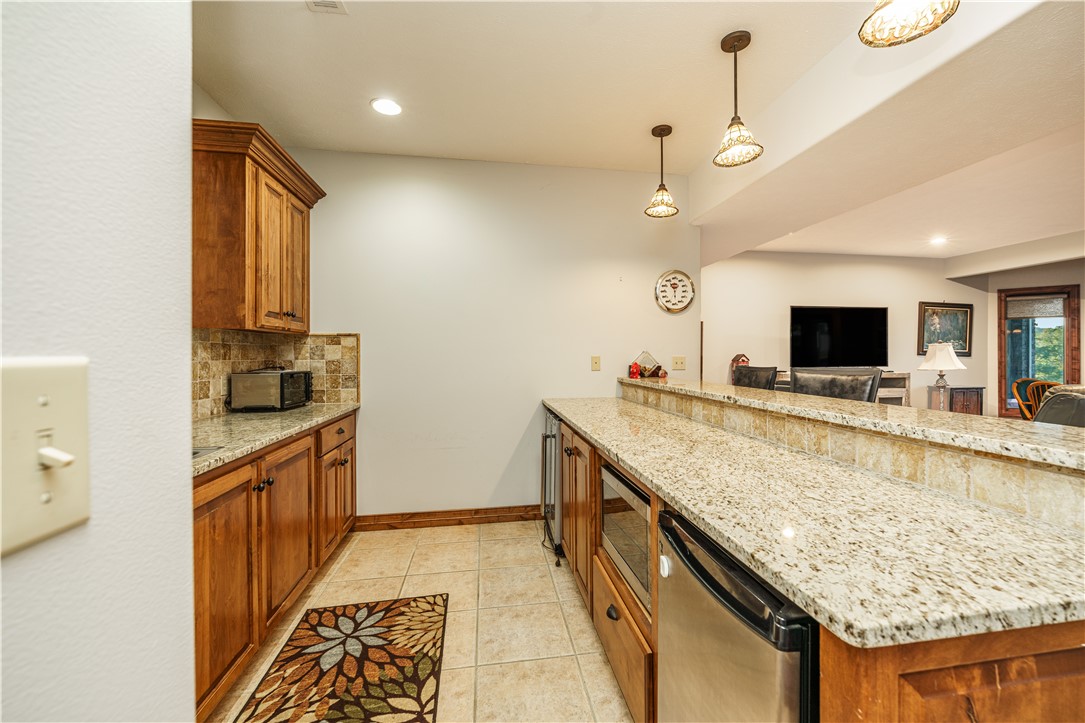 Unit 112 Holiday Island - Residential