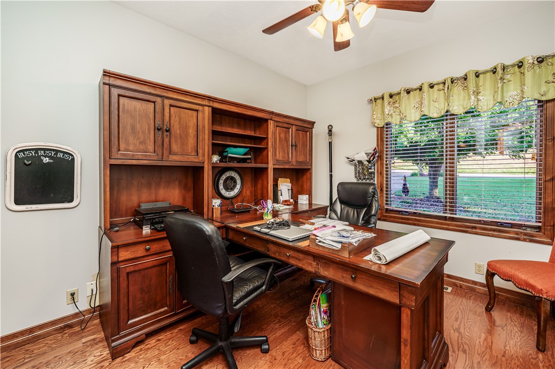 Unit 112 Holiday Island - Residential
