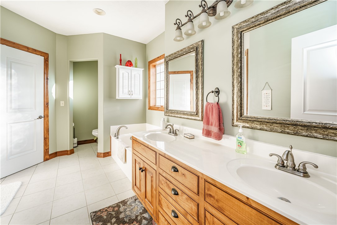 Unit 112 Holiday Island - Residential