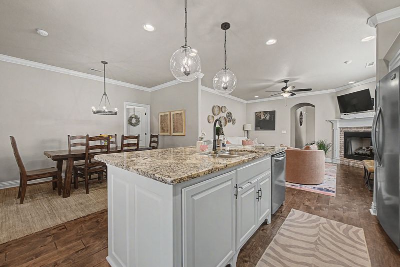 Town Homes At Forest Hills - Residential