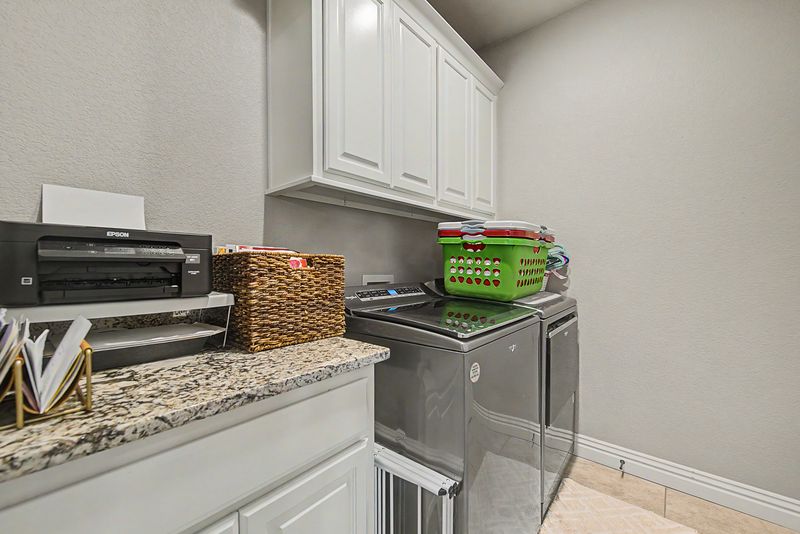 Town Homes At Forest Hills - Residential
