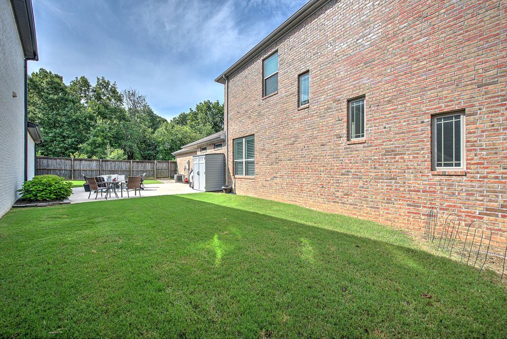 Town Homes At Forest Hills - Residential