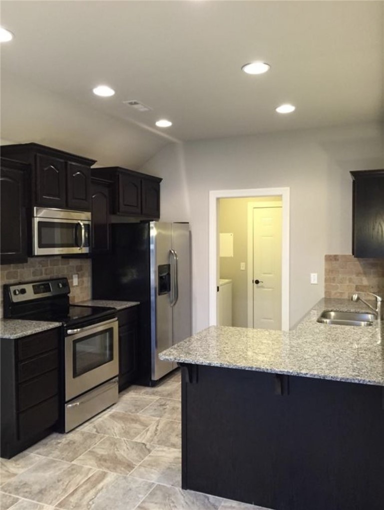 Holcomb Heights - Residential Lease