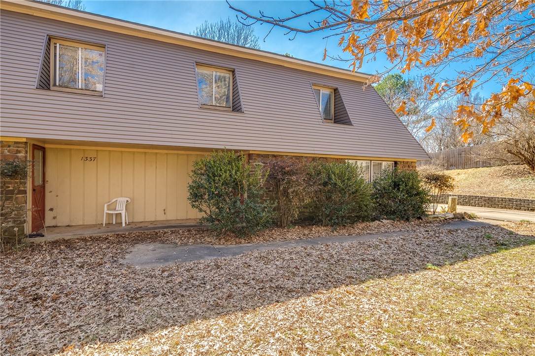 Walk or ride to Gulley Park from this duplex, all the amenities that N College Ave offers including restaurants, shopping are a few minutes away.  Inside new floors, new refrigerator, new stove, new dishwasher, pantry, storage, built ins.  Newly painted. The unit has a half bath and laundry downstairs for convenience while the upstairs has a separate office nook / bedrooms. Come take a look!!