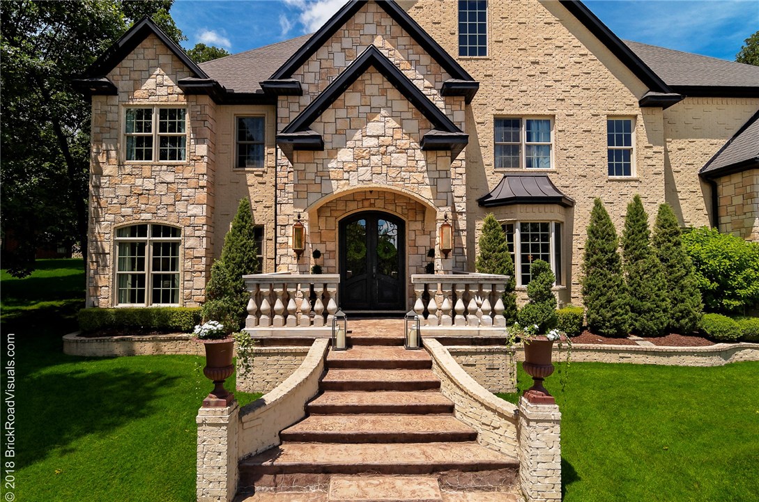 Exquisite East Fayetteville beauty in well established neighborhood of Summersby.  Grand entry with soaring ceilings and gleaming marble and ceramic tile floors, arched entries and custom staircase.  This newly remodeled 5 bedroom estate sits on a perfectly manicured lot.  This sophisticated design boasts carefully considered details around every corner including hardwoods, tiles and uniquely designed wall coverings.  Separate pool house is an oasis for entertaining with covered patio areas, full kitchen, living room, bathroom and bedroom on the second level.