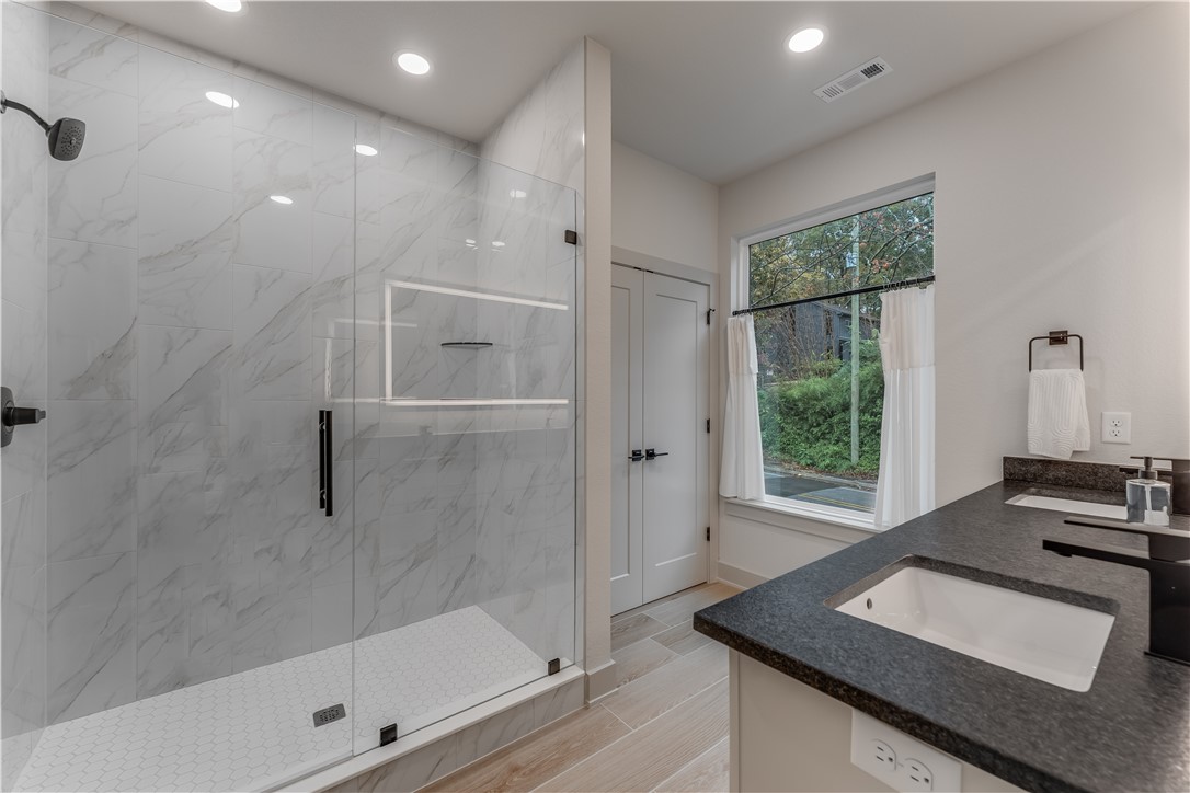 3-16-30 FAYETTEVILLE OUTLOTS - Residential