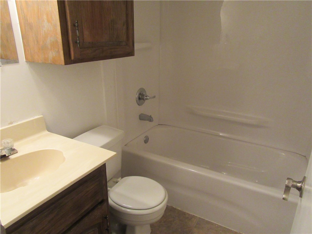Carls 2nd Sub Siloam Spgs - Residential Lease