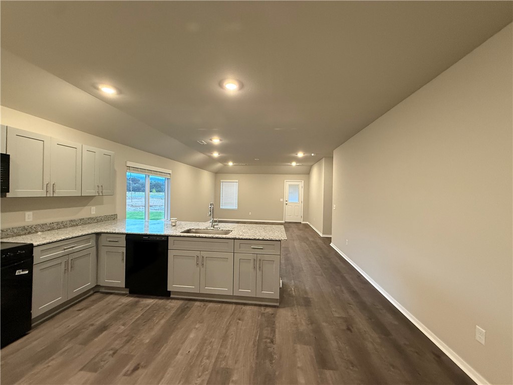 Riverside Village Sub Ph 22 - Residential Lease