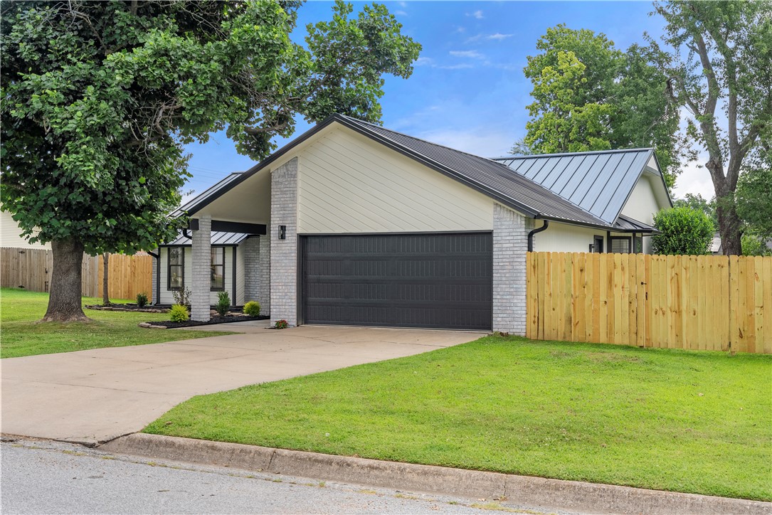 Woodland Acres Unit 2 Rogers - Residential