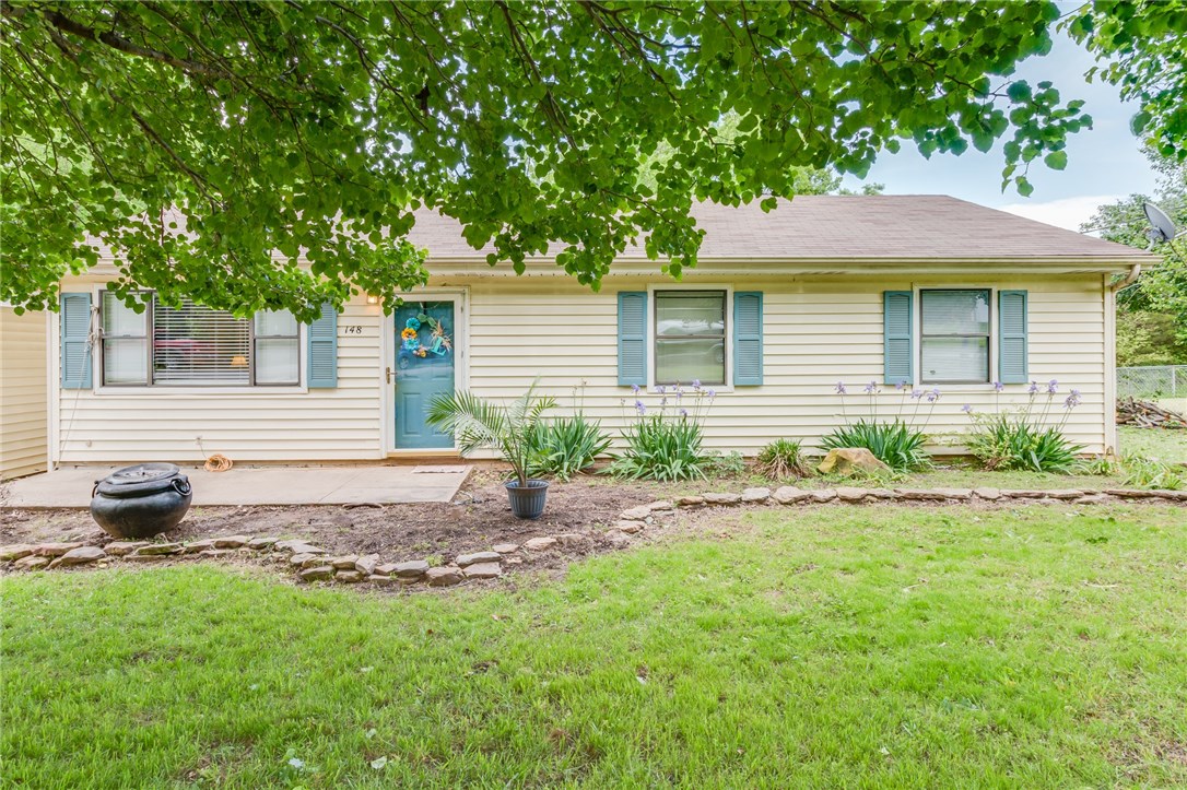 3 BR, 1-1/2 bath home in West Fork with nice backyard with deck.  New roof 2014, new heat pump 2015, HVAC refurbished 2014, updated kitchen 2011.  This neighborhood has a country setting feel to it and is in an RD Eligible area.  Set an appointment to go see your new home;)