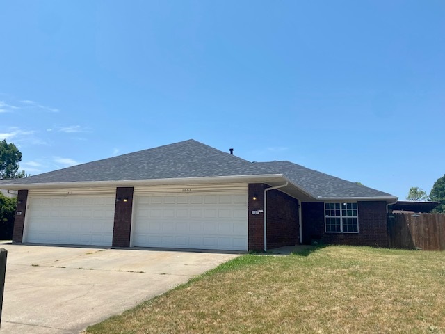 3 bedroom, 2 bath duplex conveniently located in Fayetteville! This home includes all kitchen appliances (microwave not included), plus a washer and dryer. Enjoy a spacious living room and a covered patio overlooking a fenced backyard. Great location to I-49! We process applications as we receive and once an application is approved, we reach out for deposit. Deposit secures the unit not the application. Please be aware of scams. Our application process is to be paid online through a secure portal, and we do not accept cash, CashApp, Venmo, and/or PayPal. Applications to be completed through our website only not through any 3rd party advertising site. No showings until after July 22
