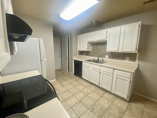 Pine Valley Ph I - Residential Lease