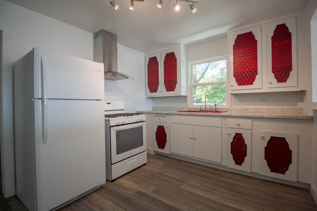 J WADE SIKES PARK ADD-ROGERS - Residential