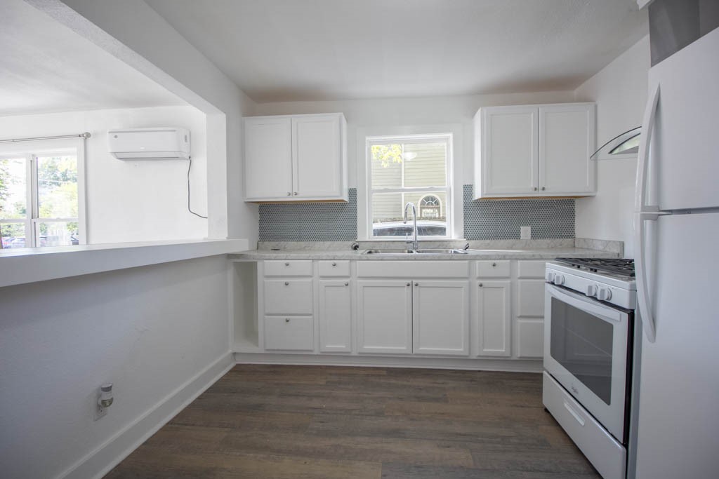 J WADE SIKES PARK ADD-ROGERS - Residential