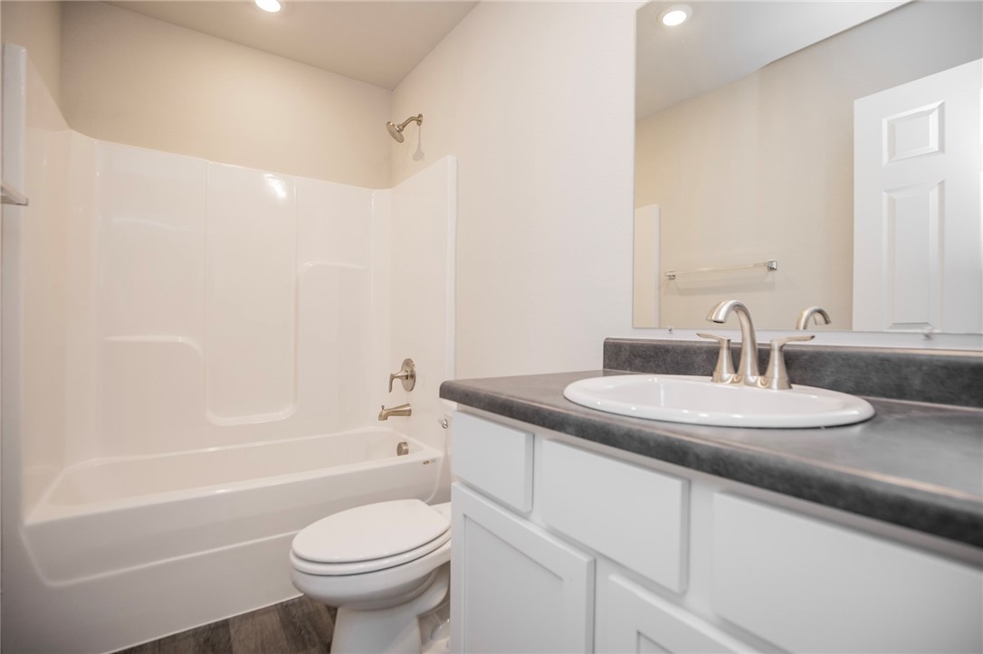 Walnut Hill Sub Ph I Pea Ridge - Residential Lease