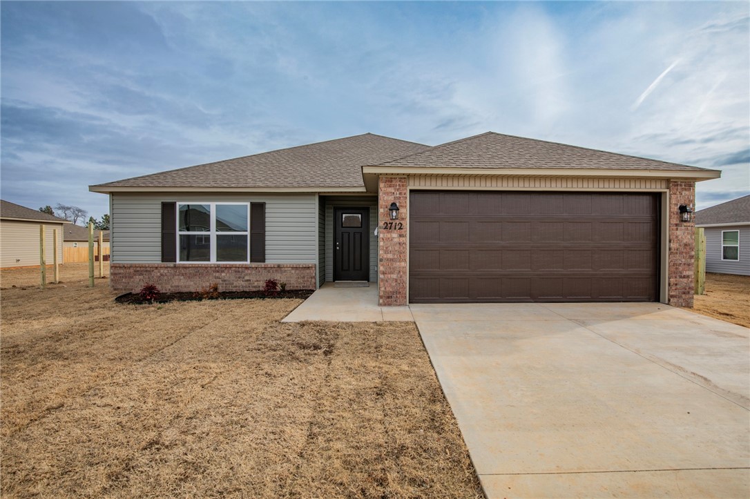 Walnut Hill Sub Ph I Pea Ridge - Residential Lease