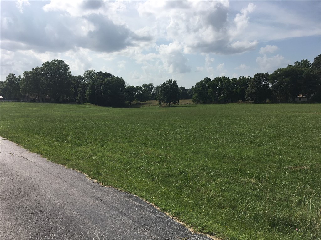 BUILD YOUR DREAM HOME, on this perfect 10 plus acres which is close to everything Rogers and Bentonville has to offer. Beautiful entrance to property already installed. Great place to raise your kids and have some horses. Only piece of property this close to everything at this price. Land Only