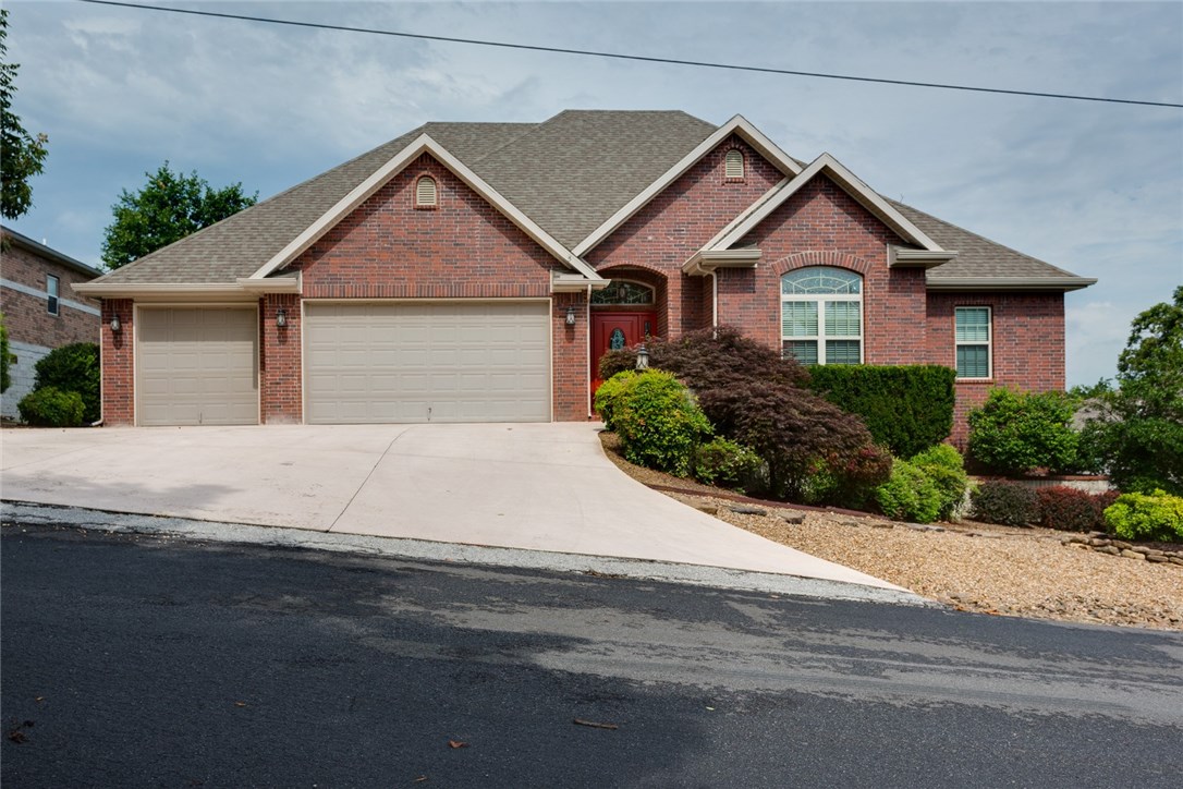 Gorgeous inside and out & meticulously maintained. Offering 1,823 sf, 3 car garage, 3 bedrooms, 2 bathrooms, light and bright in every room. Lots of solid oak floors, crown, granite, large laundry with sink, walk-in pantry, screened porch, large deck, fenced yard, storage/shop below w/outside entry,  wonderful yard with Bermuda grass, shrubs and flower beds and common property behind. New HVAC system, new carpet, interior paint and more, Call for a showing today, it will not disappoint you.