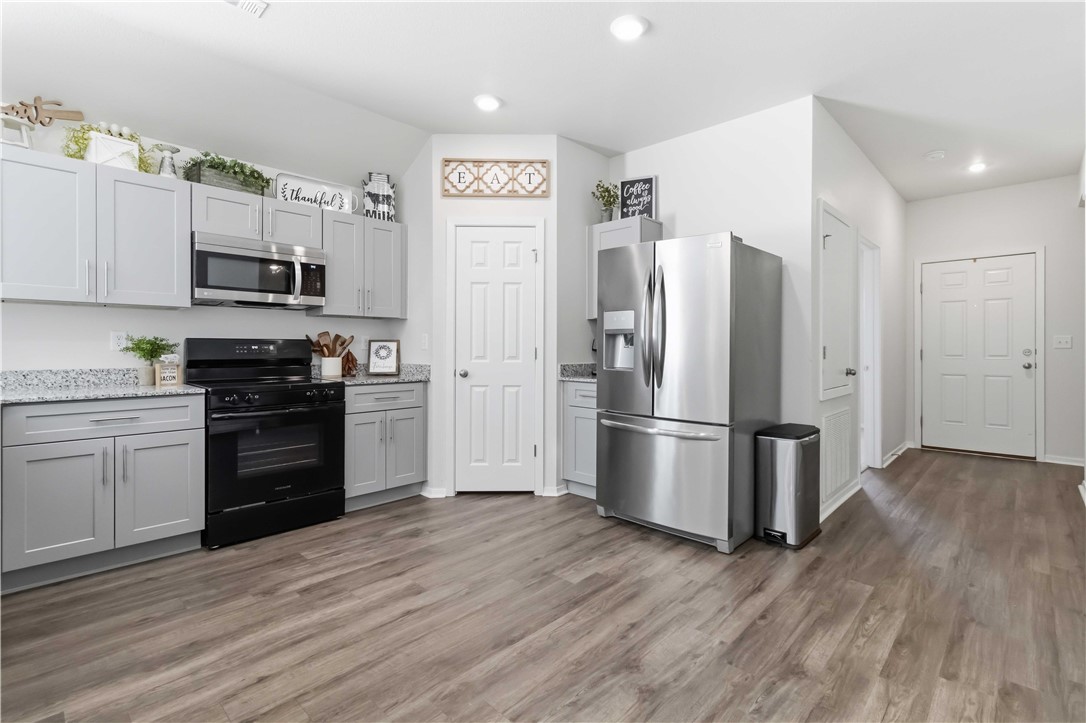RIVERSIDE VILLAGE S/D PH 1.1 - Residential