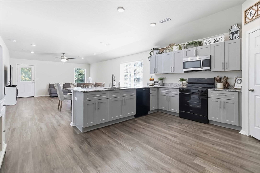 RIVERSIDE VILLAGE S/D PH 1.1 - Residential