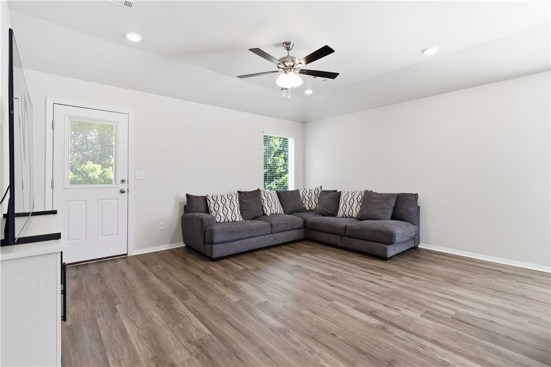 RIVERSIDE VILLAGE S/D PH 1.1 - Residential