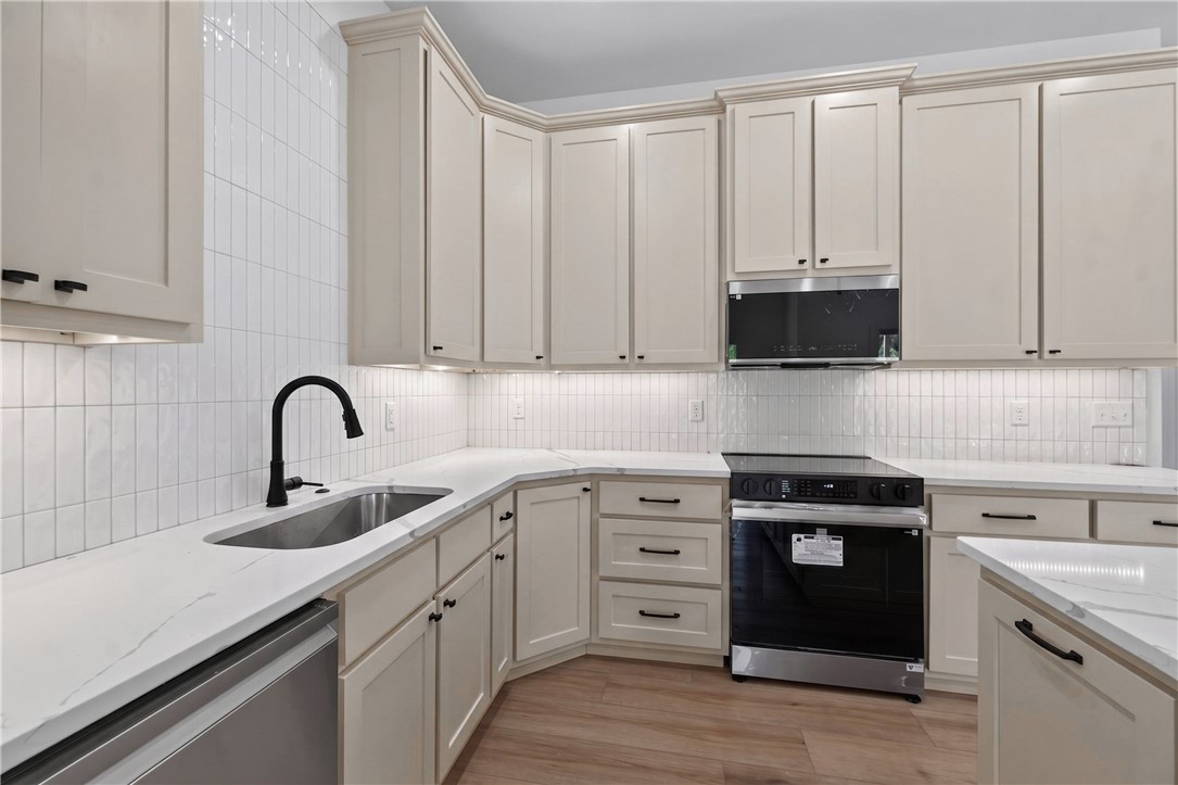 HAMPSHIRE SUB-BVV - Residential