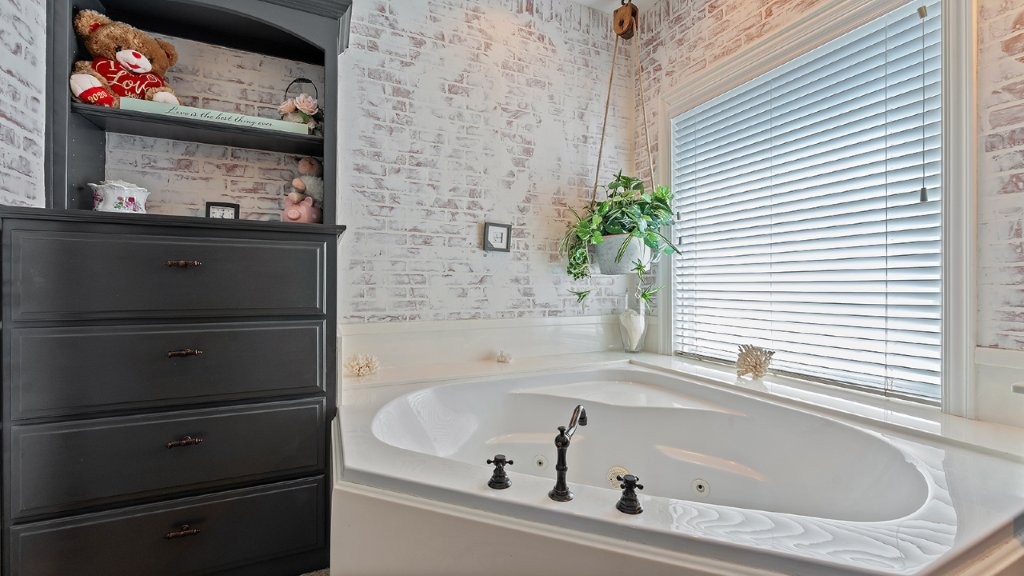Highland Knolls Unit 2 Ph 2 Rogers - Residential
