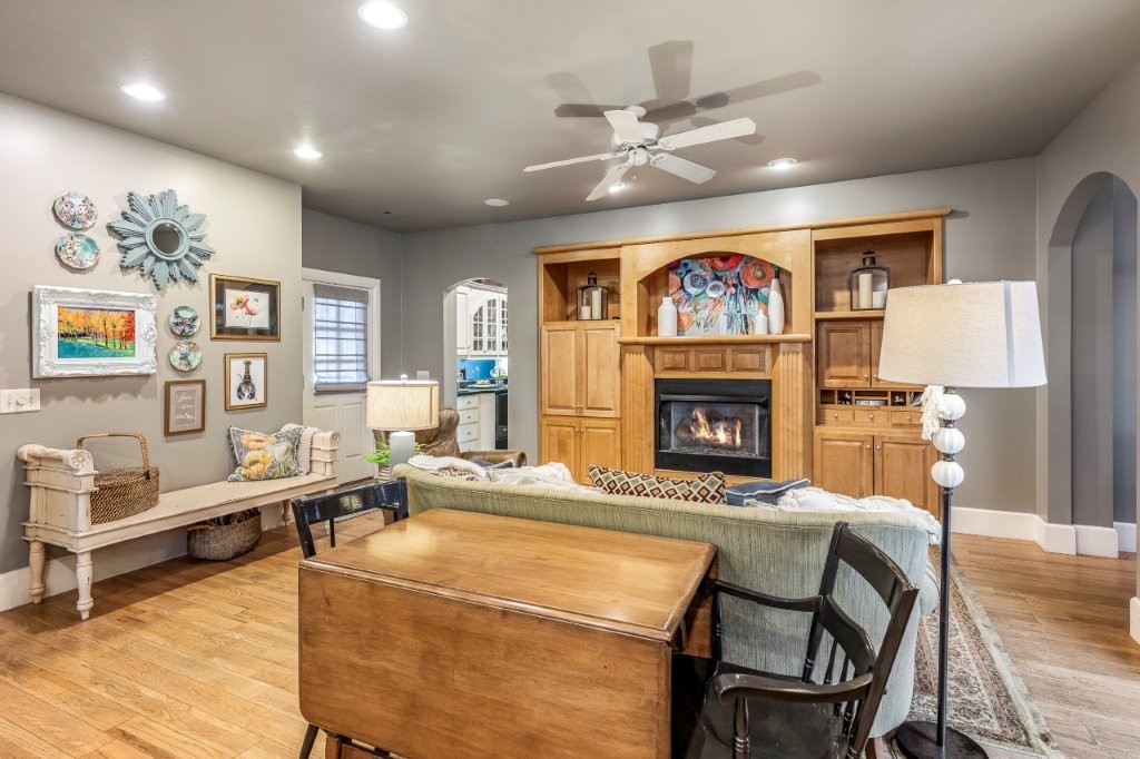 Acres Escondidos Rogers - Residential