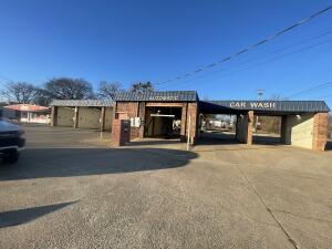 ROLLING IN THE REVENUE WITH SOAPS & SUDS. Priced to sell.  Very good condition!  Offers 5 SELF SERVE BAYS, 1 AUTOMATIC BAY, 4 COVERED VACUUM STATIONS. Equipment is maintained by an onsite technician. NEW hot water tank. Seller will  train the new owner for 30 days after the date of closing.