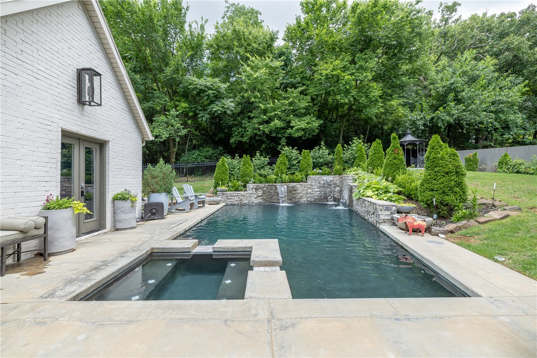 Mission Hills - Residential